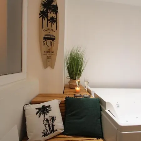 Apartment Coin Detente A *