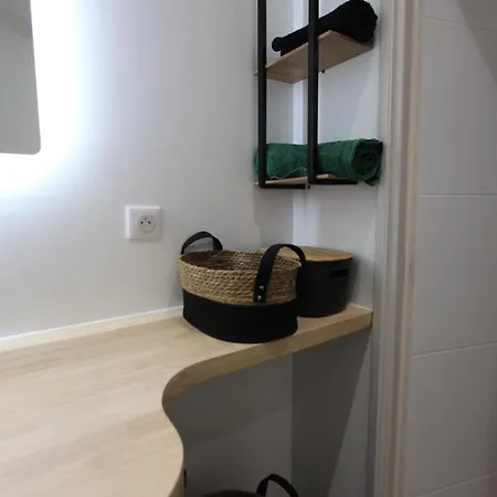 Apartment Coin Detente A *
